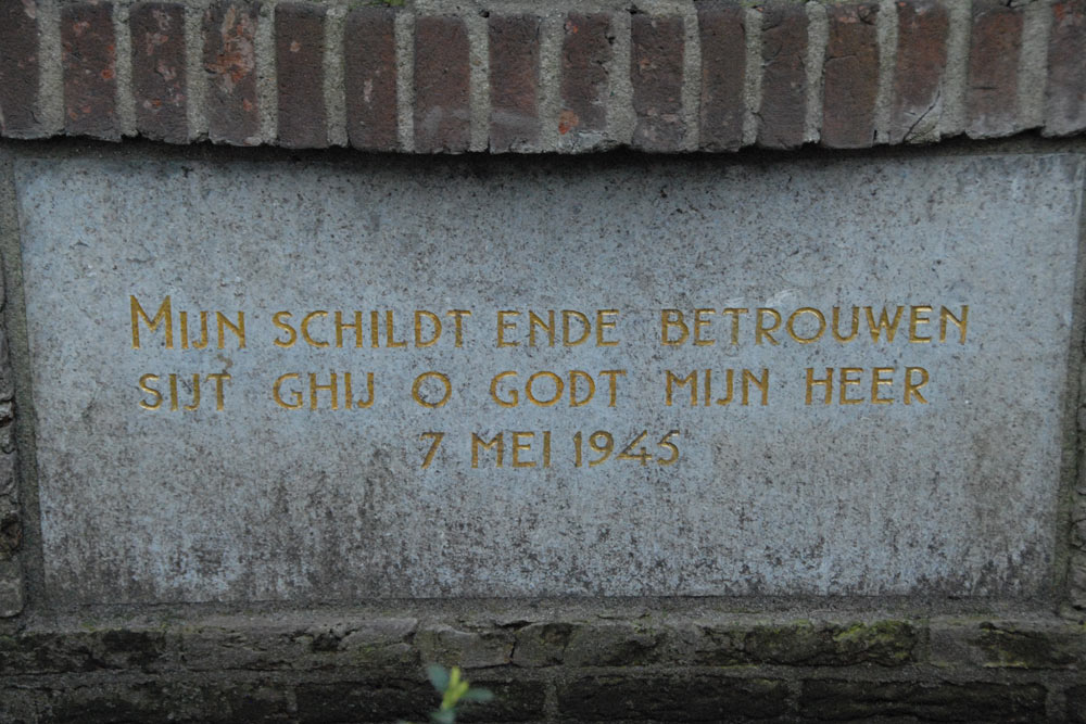 Graven Verzetsstrijders Jutphaas Jutphaas (Nieuwegein) TracesOfWar.nl