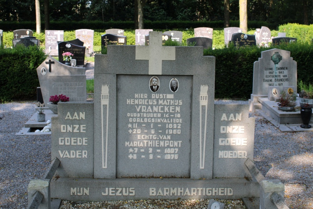 Belgian Graves Veterans Overpelt Fabriek #3