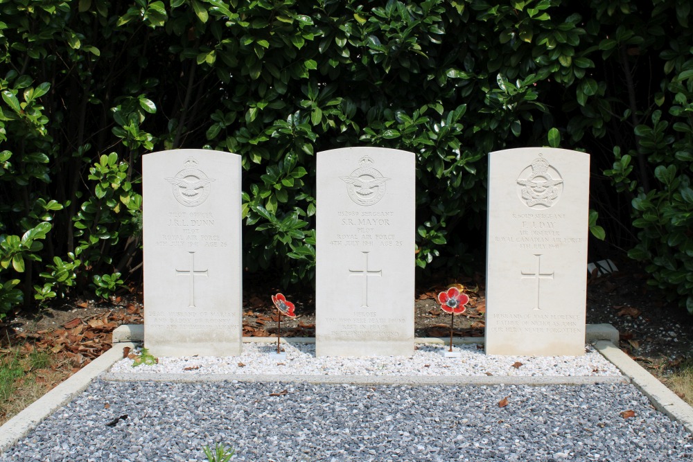 Commonwealth War Graves Molenbeersel #3