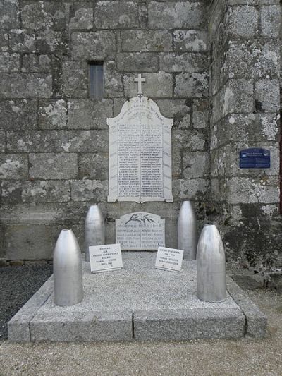 War Memorial Moustéru #1