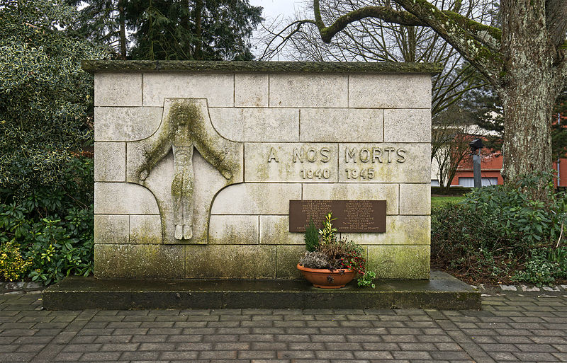 War Memorial Hoscheid #1