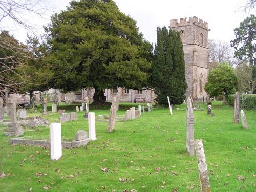 Commonwealth War Graves St. Mary Magdalene Churchyard #1