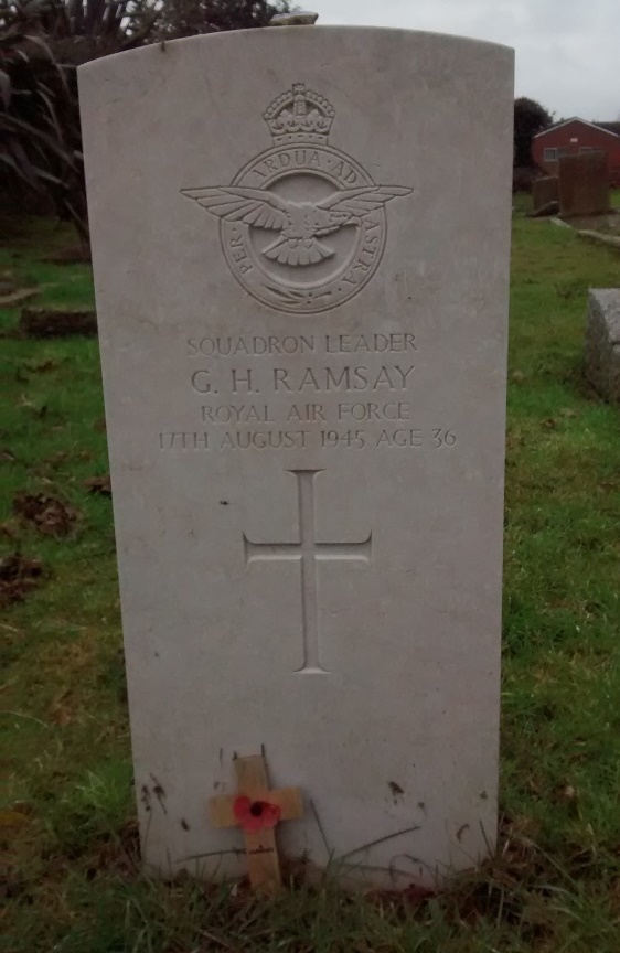 Commonwealth War Grave St. Nicholas Churchyard