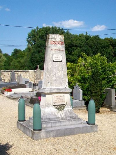 War Memorial Seugy #1