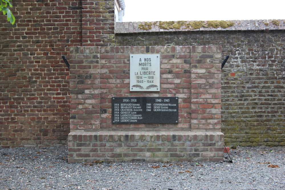 Oorlogsmonument Begraafplaats Nil-Saint-Vincent