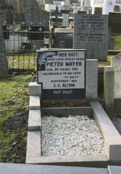 Dutch War Grave Engelbert #2