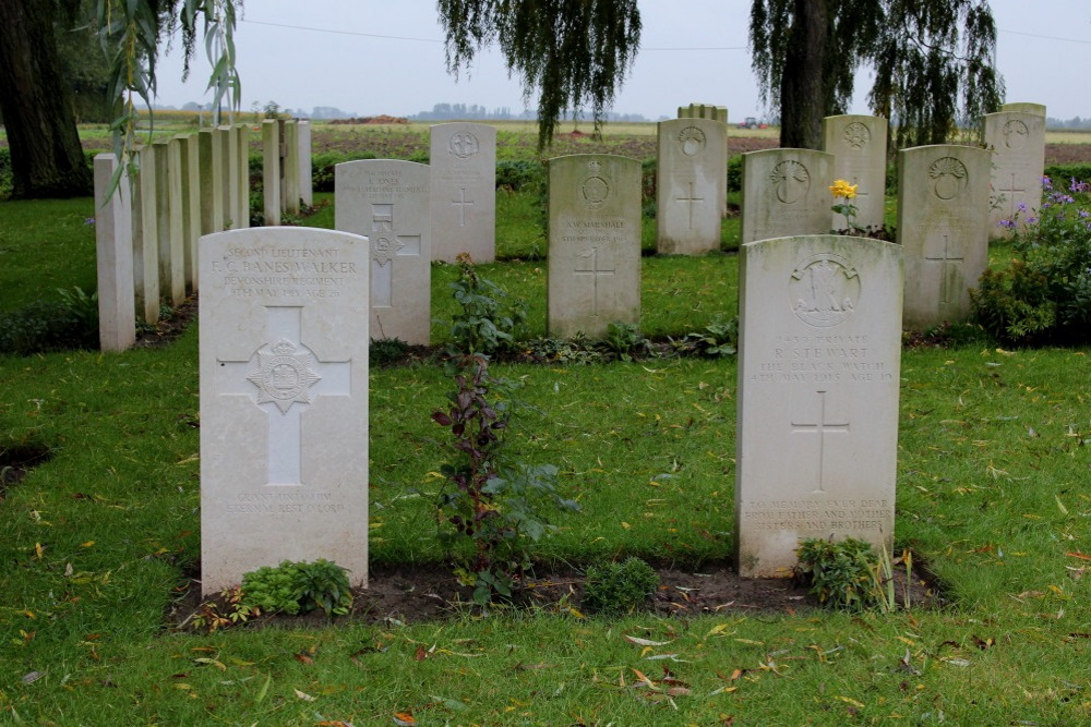 Le Trou Aid Post Commonwealth War Cemetery #3