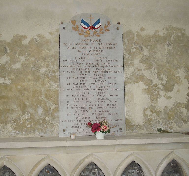 Monument Eerste Wereldoorlog Kerk Salignac-de-Mirambeau