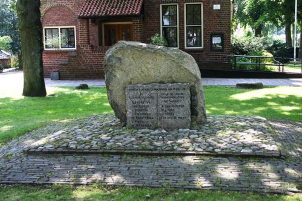 Oorlogsmonument Dwingelo #2