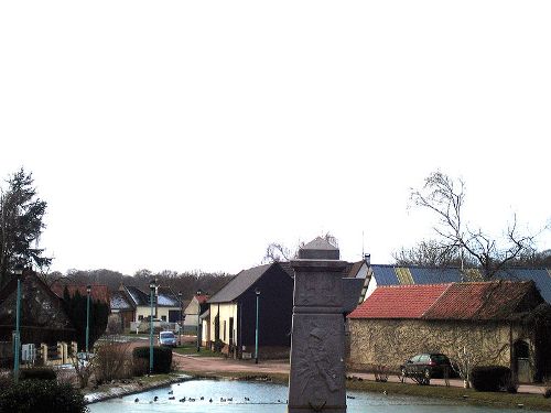 Oorlogsmonument Bovelles #1