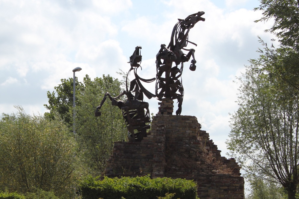 Standbeeld ‘Agonie’ Vlamertinge #4