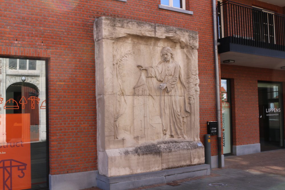 War Memorial Brecht