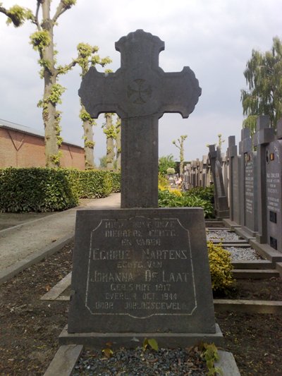 Belgian War Graves Roman Catholic Churchyard Baarle-Hertog #1