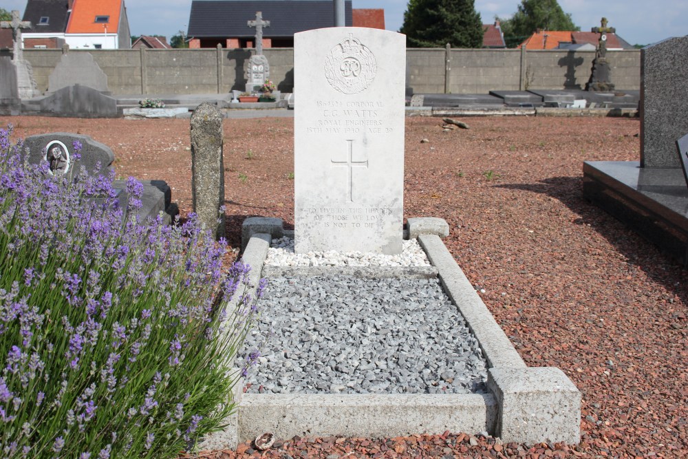 Commonwealth War Grave Ophain- Bois-Seigneur-Isaac #2