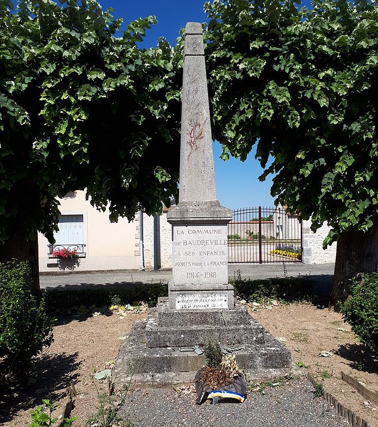 Oorlogsmonument Baudreville #1