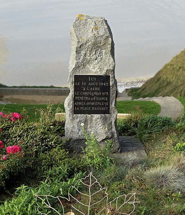 Monument Commando No. 3