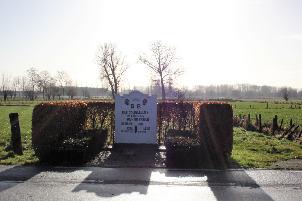 Monument Gesneuvelde Verzetsstrijders Waasmunster