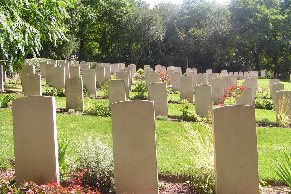 Commonwealth War Cemetery Poznan