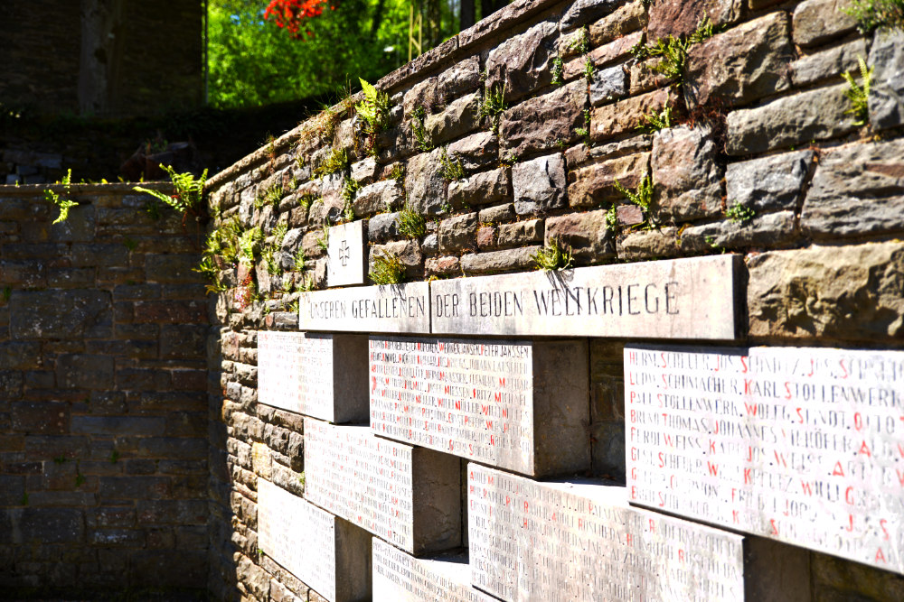 Oorlogsmonument Monschau #2