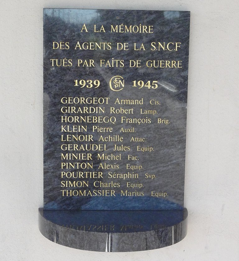 Monument Spoorwegmedewerkers Gare de Vitry-le-Franois #1