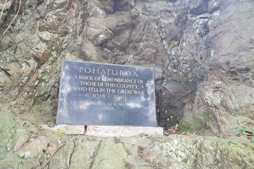 Oorlogsmonument Whakatane (Pohaturoa-rots)