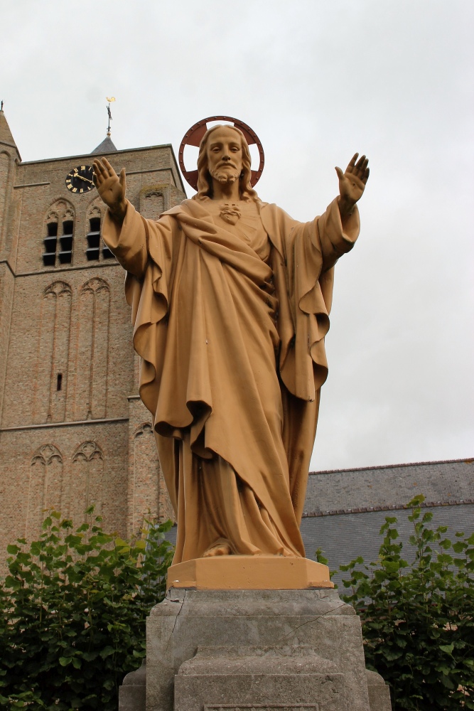 Oorlogsmonument - Heilig Hartbeeld Esen #3