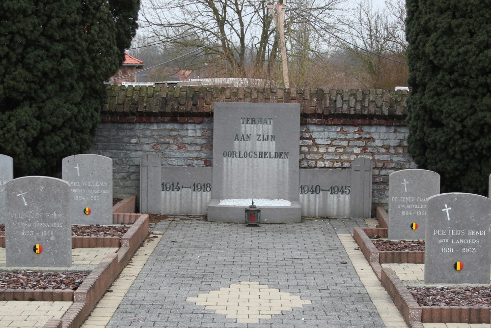 Oorlogsmonument Begraafplaats Ternat #1