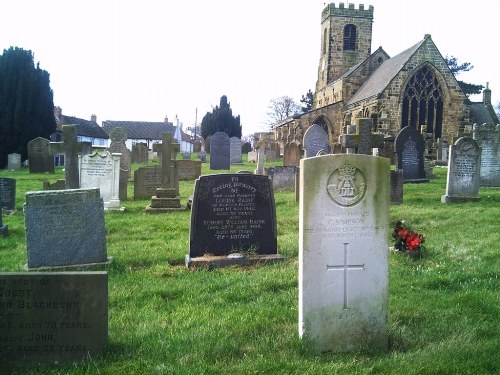 Commonwealth War Graves St Helen Churchyard #1