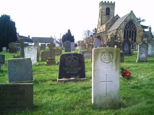 Oorlogsgraven van het Gemenebest St Helen Churchyard