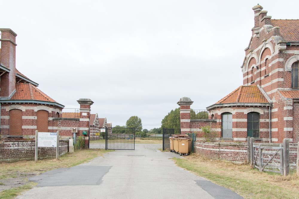 La Ferme Nord Zuydcoote Kogelinslagen Mei 40