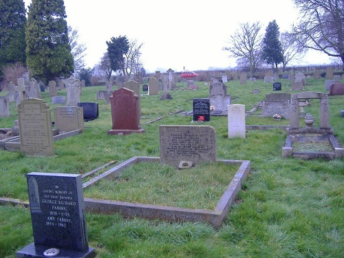Commonwealth War Graves Kilham Cemetery