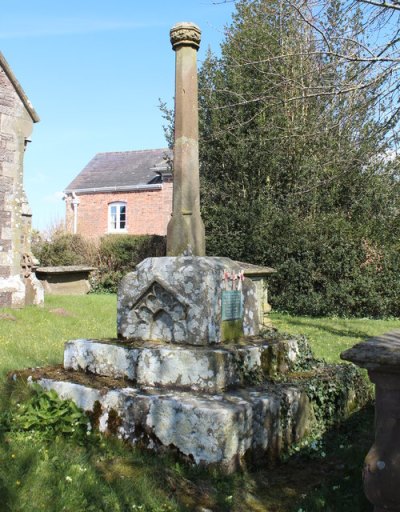 War Memorial Tretire