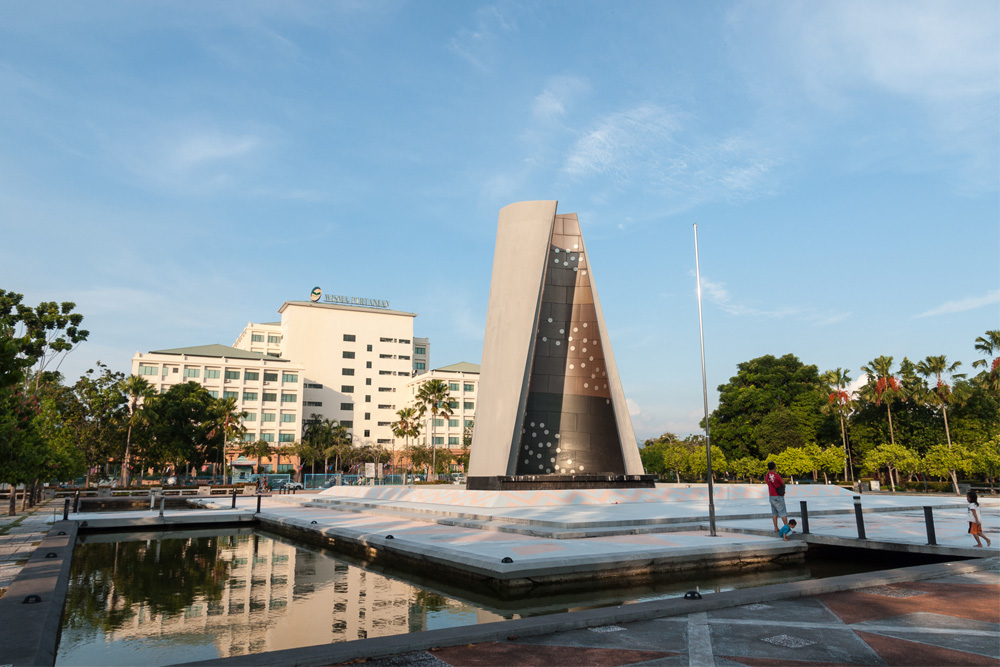 Monument Tugu Pahlawan Kota Kinabalu