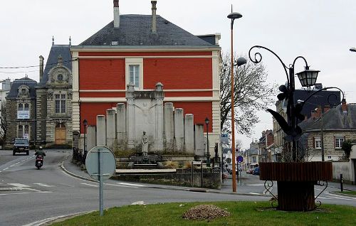 Oorlogsmonument Rethel #1