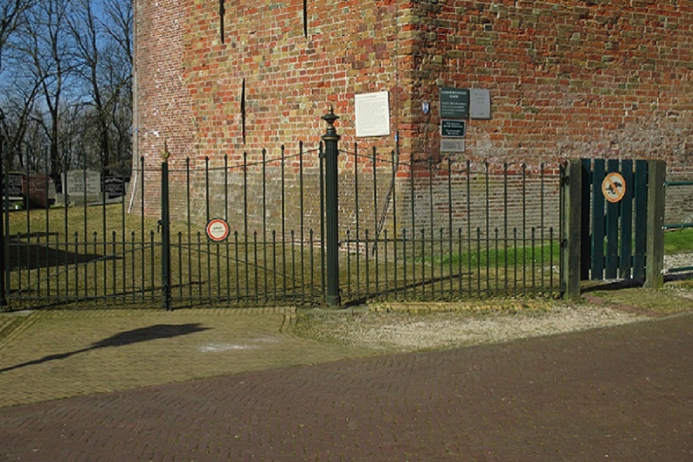 Nederlandse Oorlogsgraven Bijzondere Begraafplaats Holwerd #1