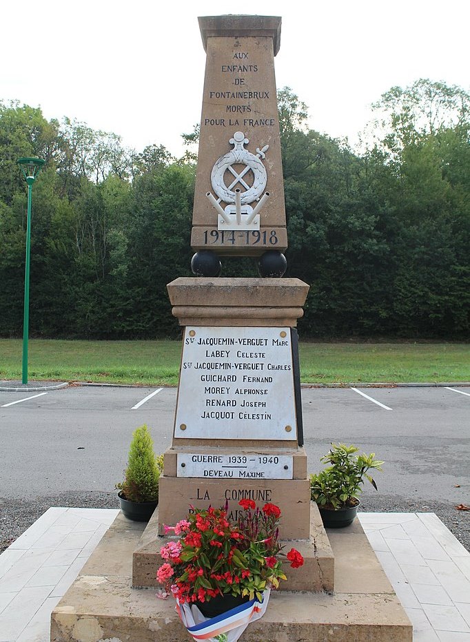 War Memorial Fontainebrux