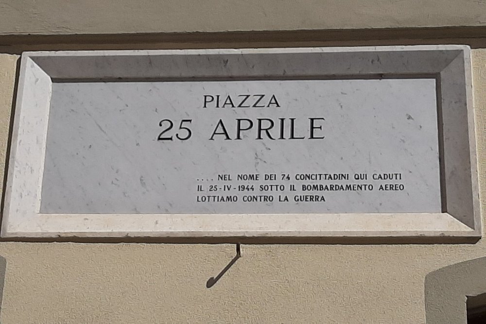 Piazza 25 Aprile, Umbertide #4