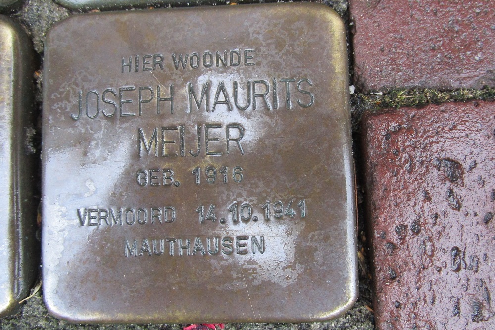 Stolpersteine Grootestraat 18 #5