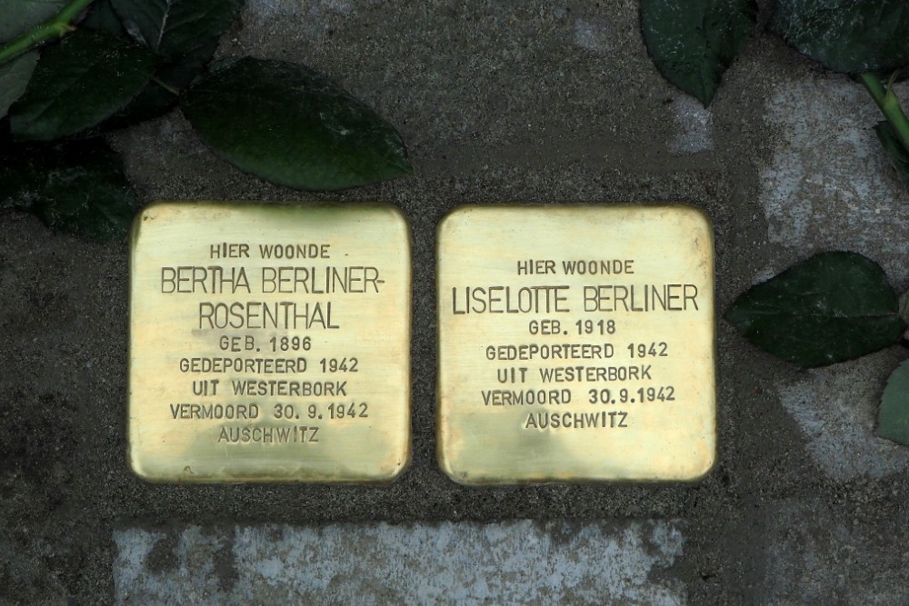 Stolpersteine Gualth. Sylvanusstraat 7