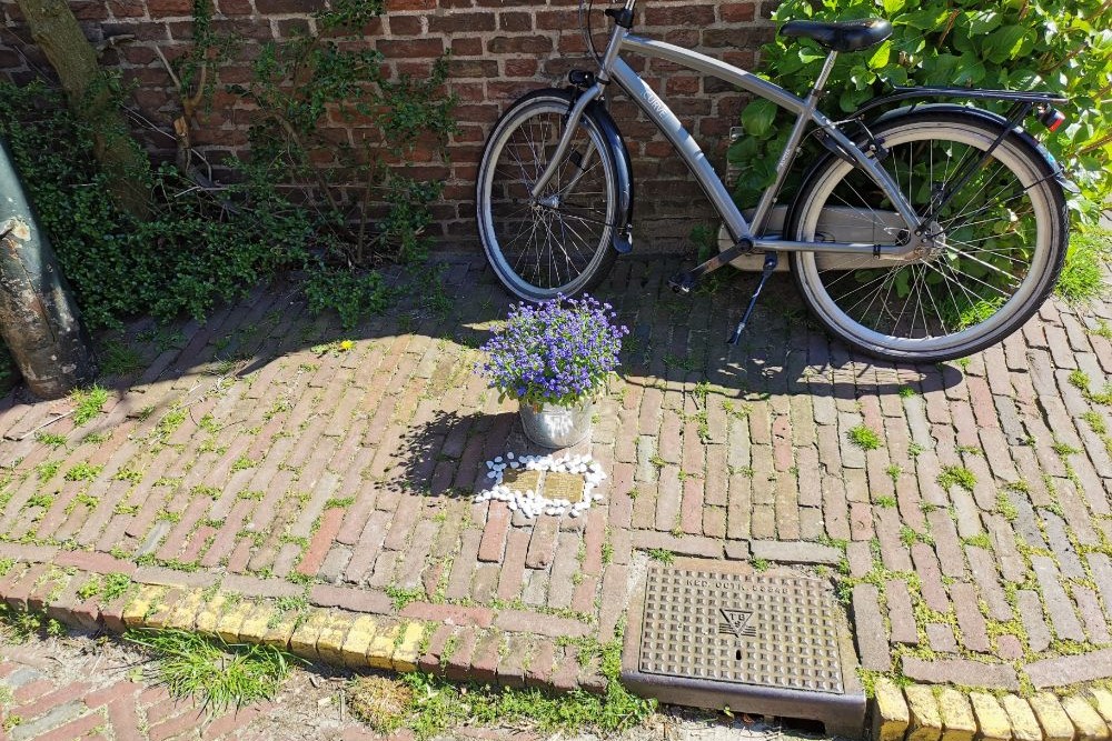 Stolpersteine Regenboogstraat 12 #2