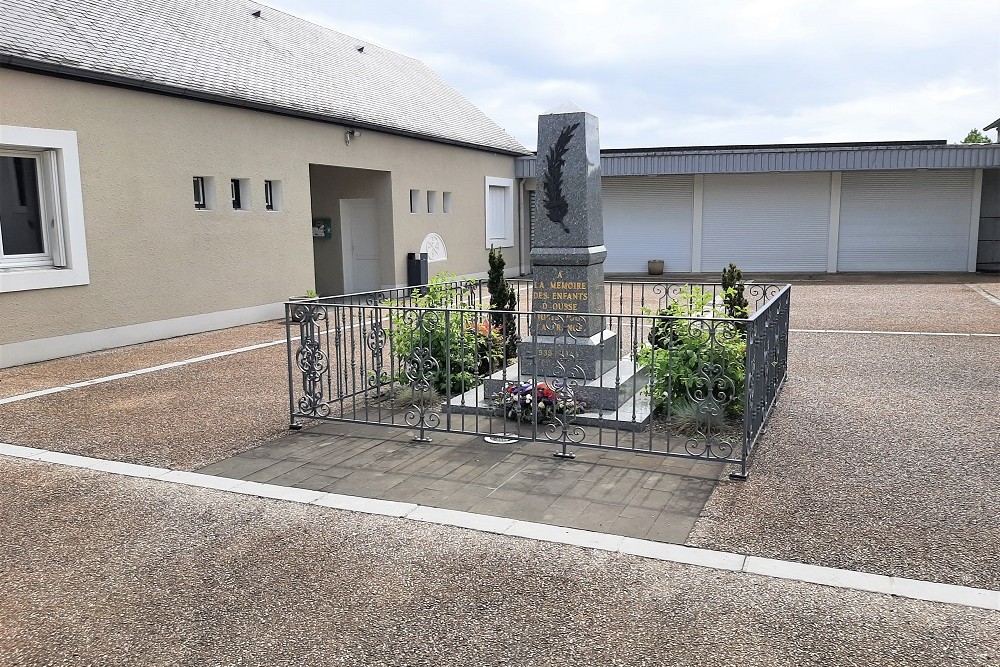 Oorlogsmonument Ousse #1