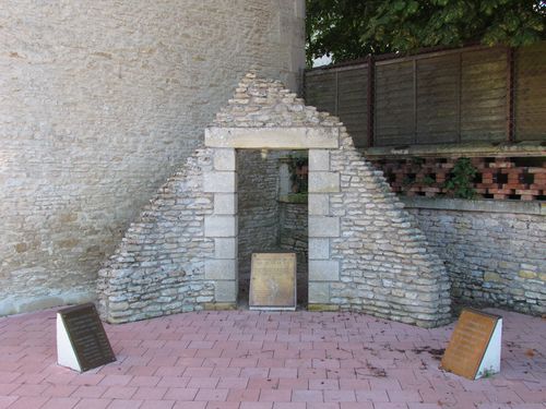 Monument Commando's First Special Brigade Saint-Aubin-d'Arquenay