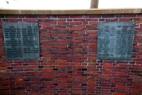 Oorlogsmonument Louisendorf #3