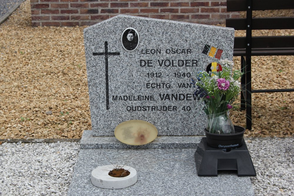 Belgische Oorlogsgraven Dentergem #3