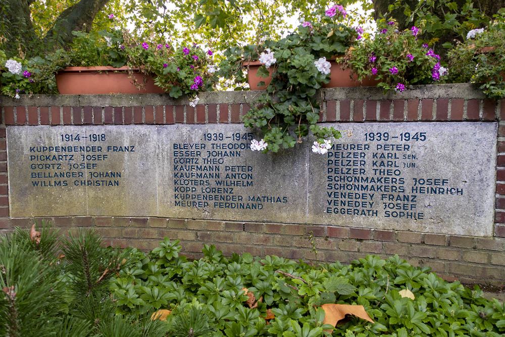 War Memorial Bellinghoven #3