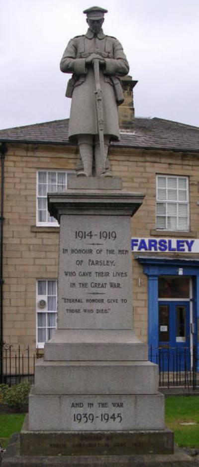 Oorlogsmonument Farsley #1