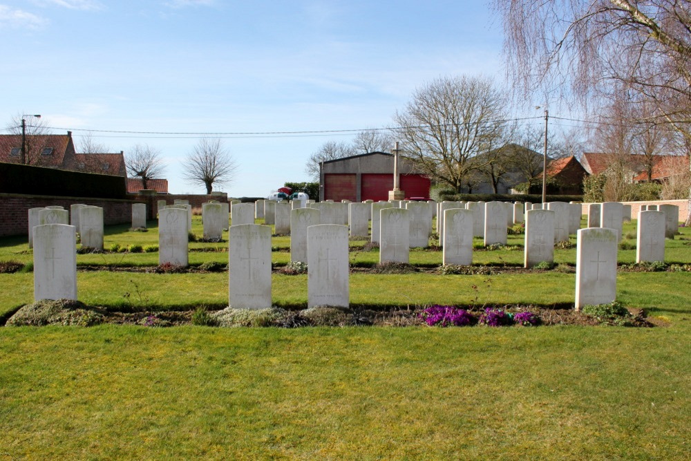 Oorlogsbegraafplaats van het Gemenebest Westoutre British Cemetery #2