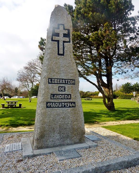 Monument Bevrijding Landda #1