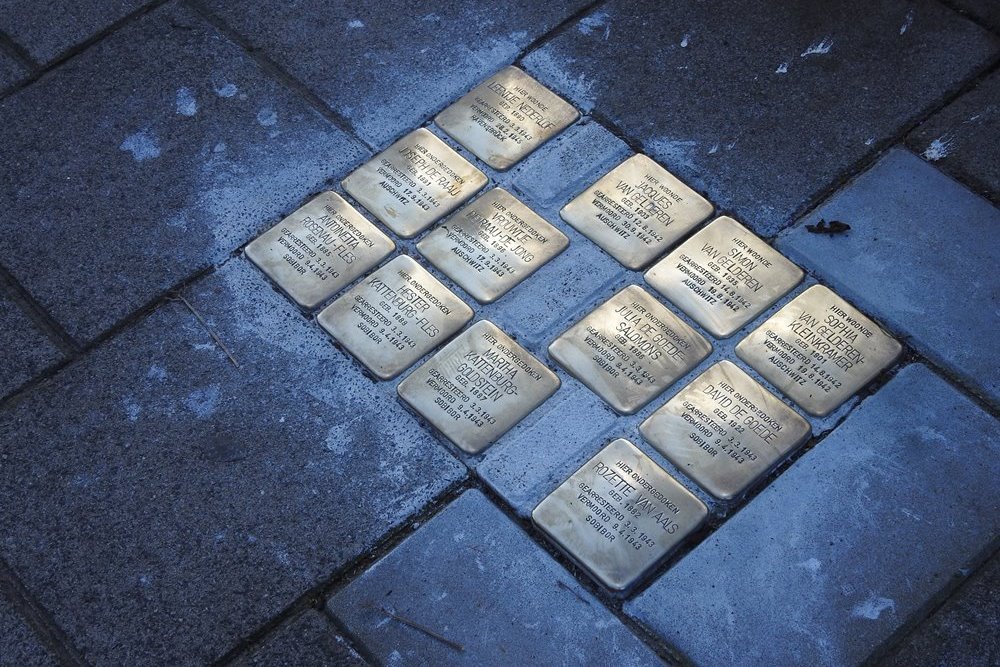 Stolpersteine Stationsweg 32