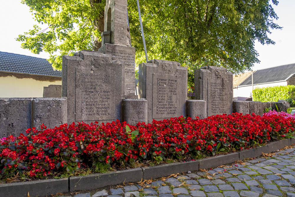 War Memorial Arnoldsweiler #2